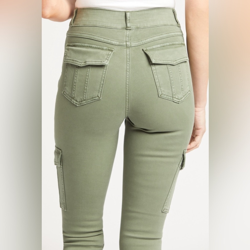NWOT Spanx Stretch Twill Ankle Cargo Pant in Soft Sage Size M - Picture 5 of 17